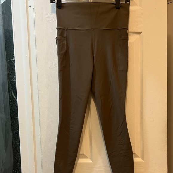 Athleta Pants - Athlete Salutations 7/8 Yoga Tight